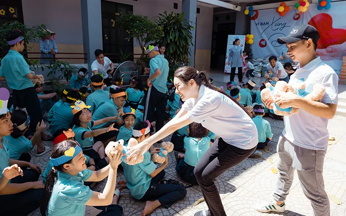 Biểu tượng hộp quà ưu đãi và khuyến mãi hấp dẫn từ 97win