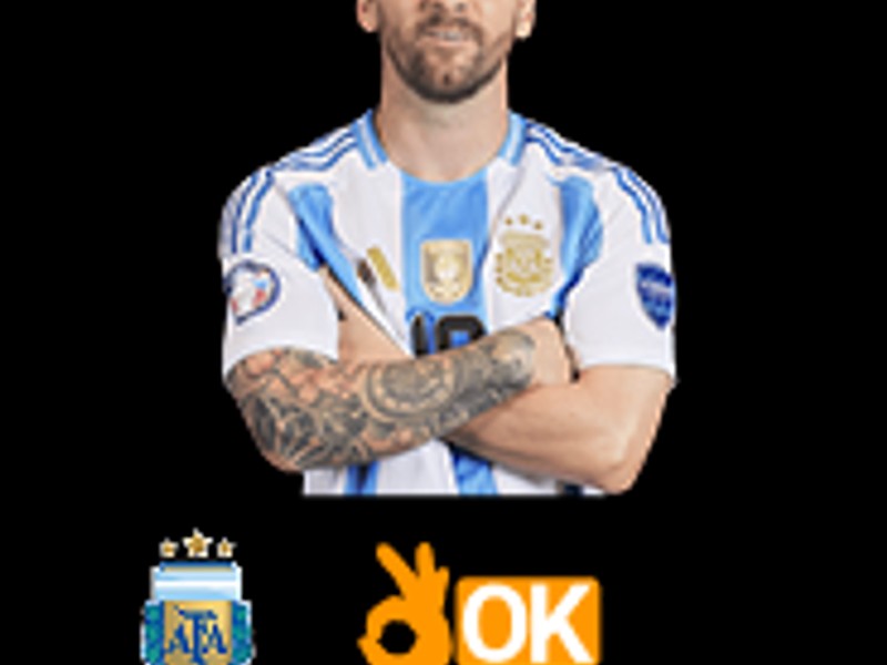 Tay vợt tennis đang giao bóng