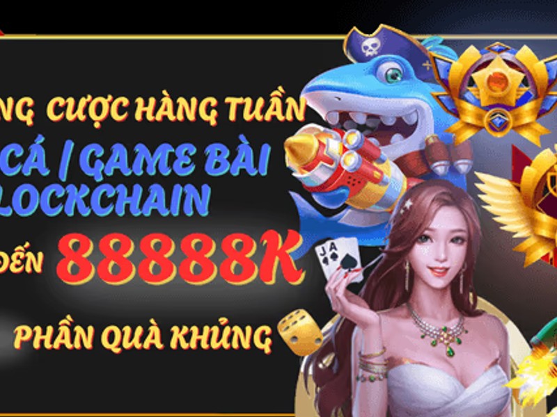 Tuyển thủ eSports đang thi đấu với màn hình và thiết bị gaming